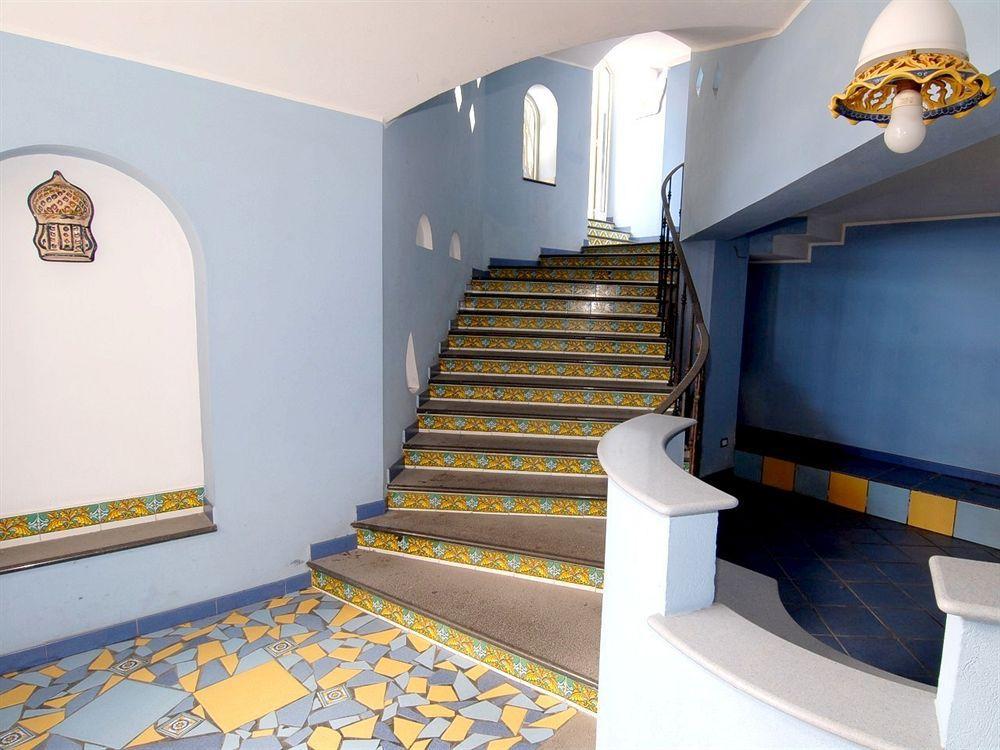 Aparthotel Oasi Azzurra à Messine Extérieur photo