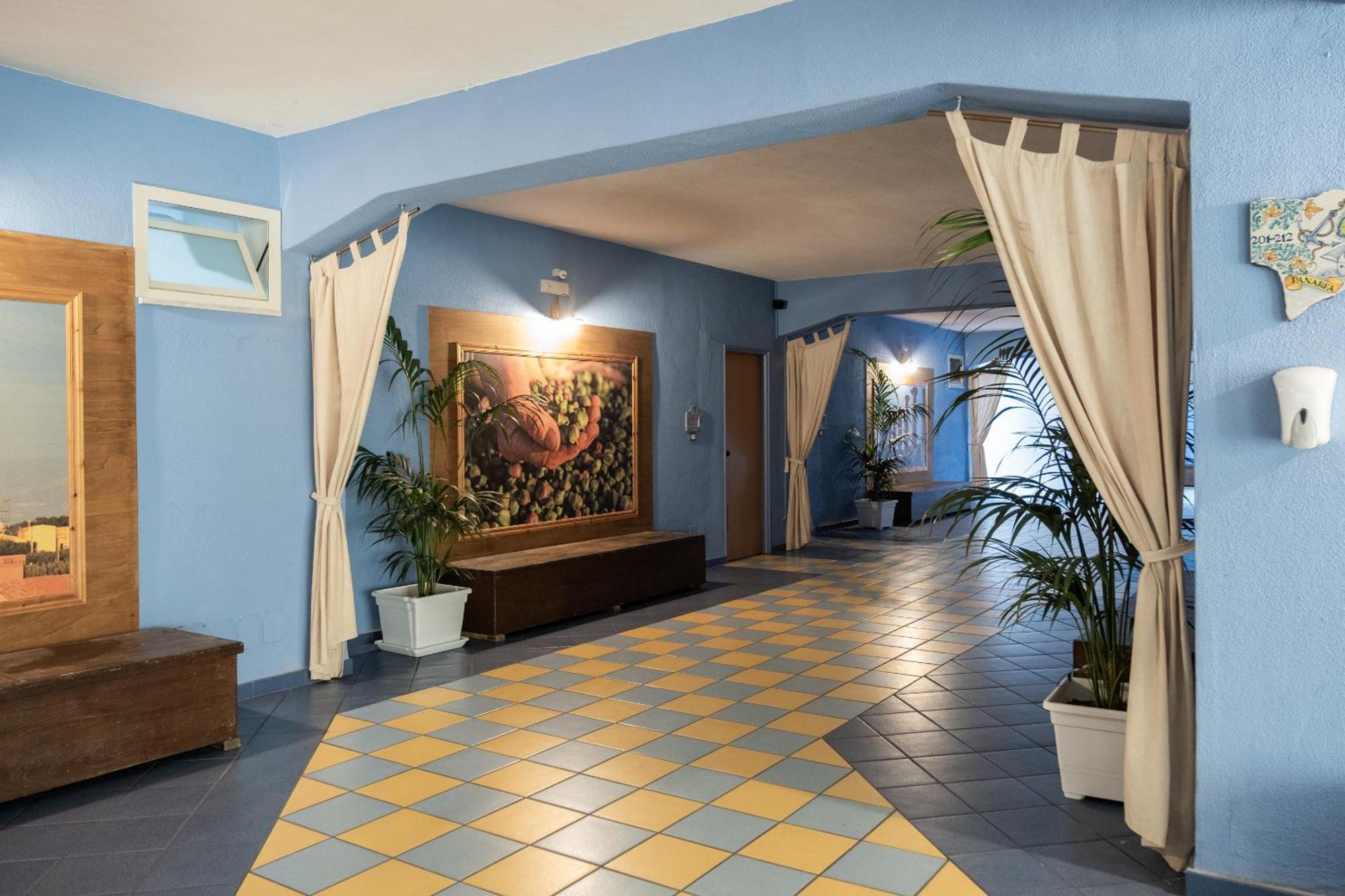 Aparthotel Oasi Azzurra à Messine Extérieur photo