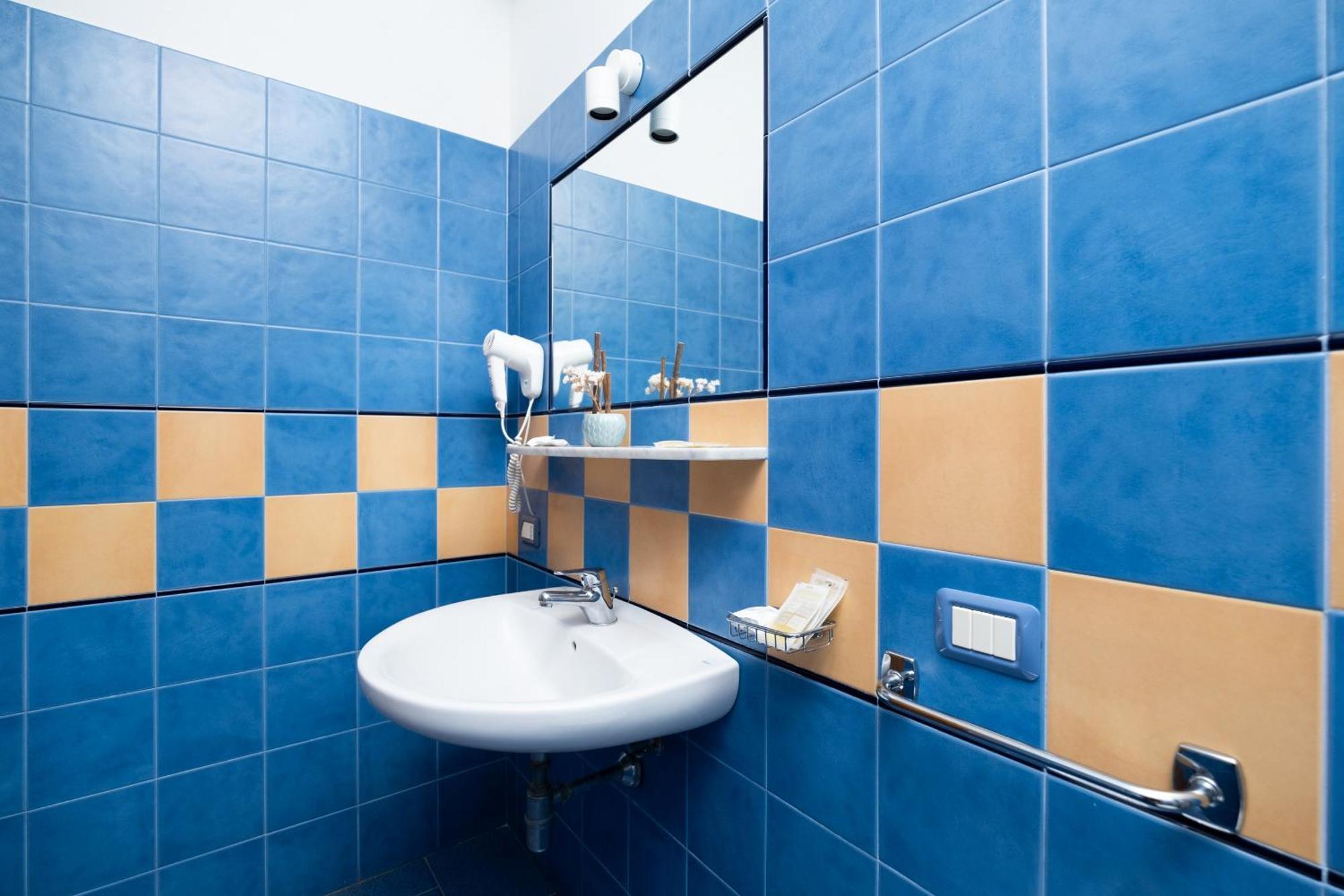 Aparthotel Oasi Azzurra à Messine Extérieur photo