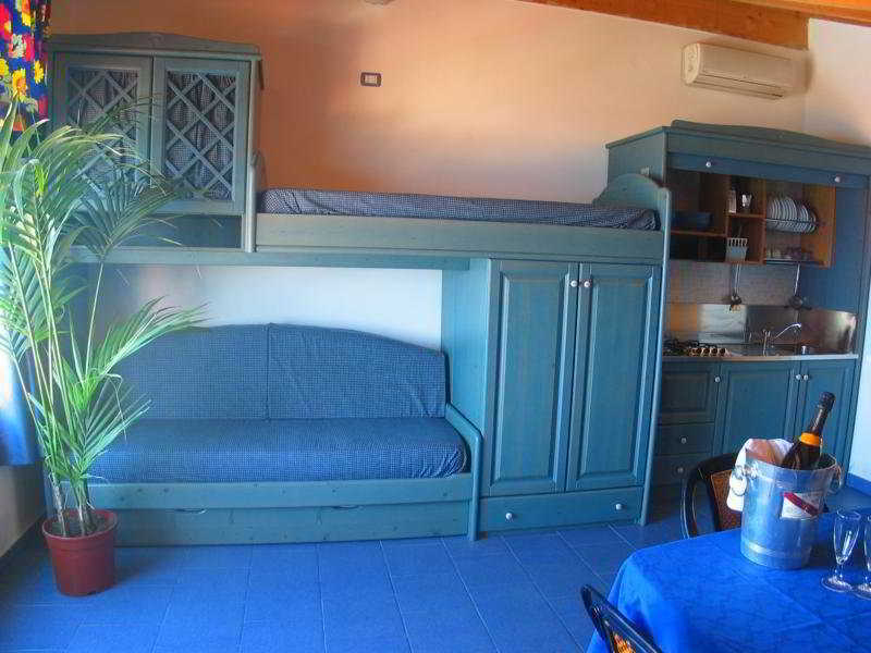 Aparthotel Oasi Azzurra à Messine Extérieur photo